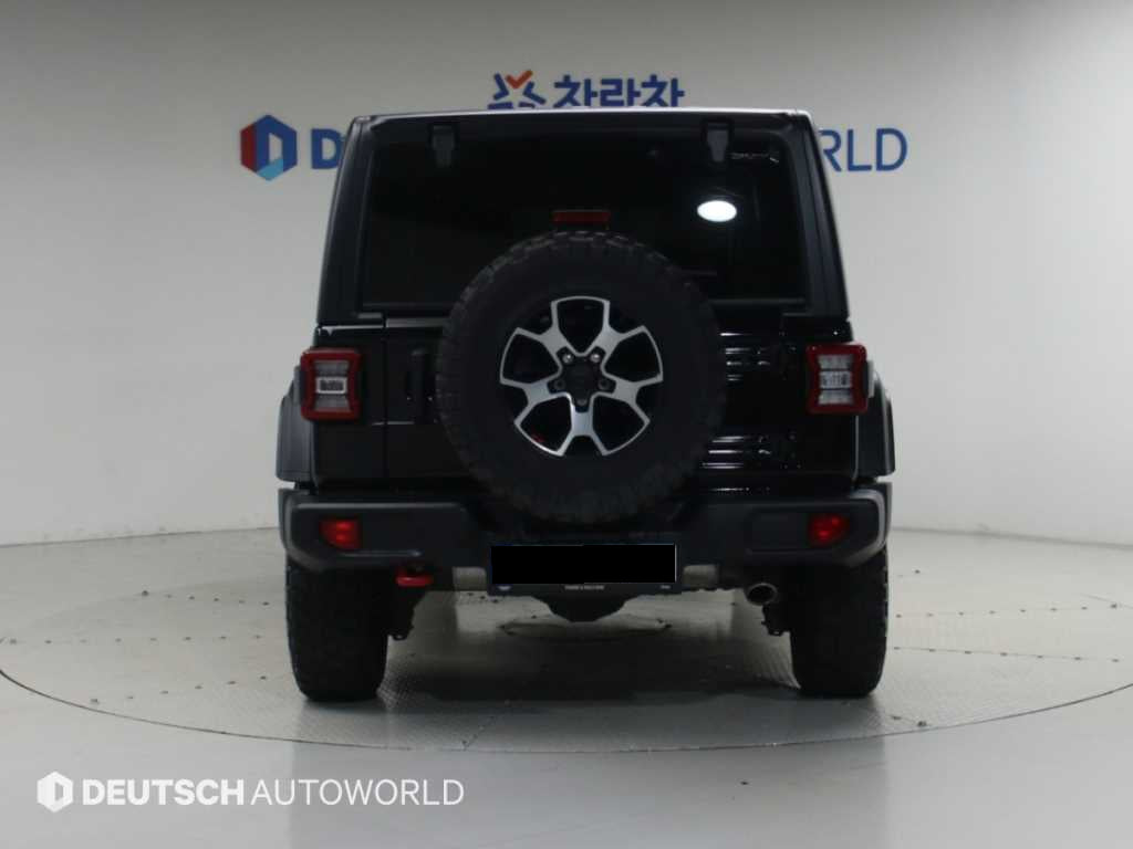 Jeep Wrangler — photo 04