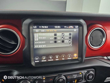 Jeep Wrangler — photo 17