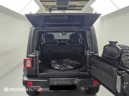 Jeep Wrangler — photo 19