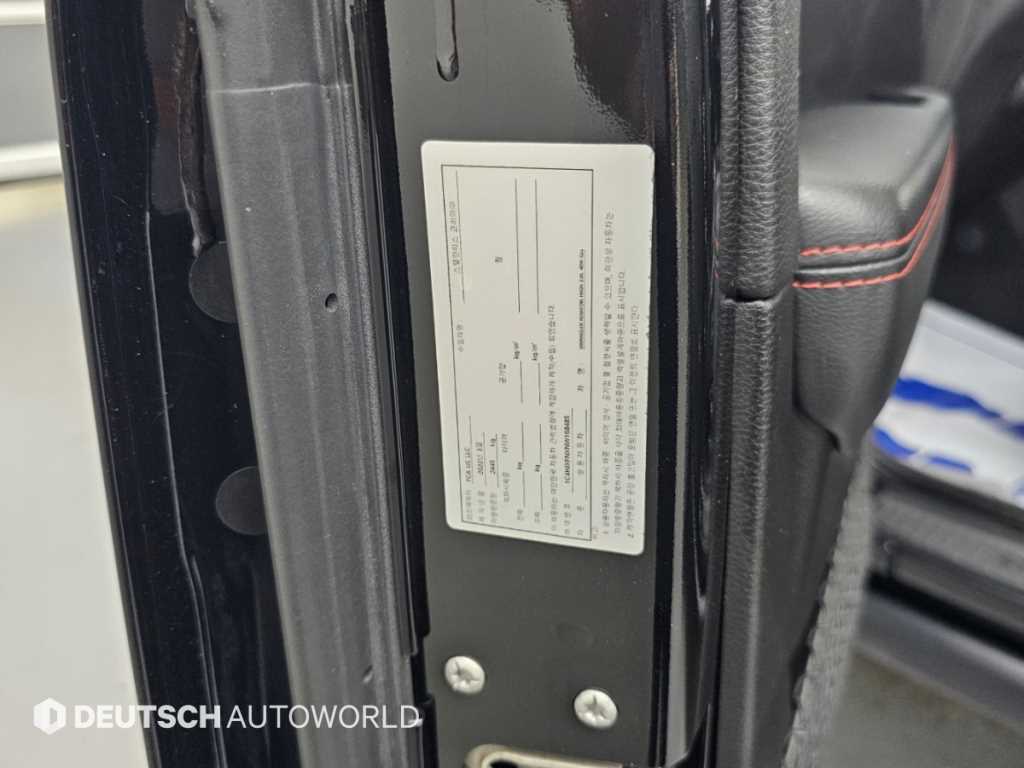 Jeep Wrangler — photo 20