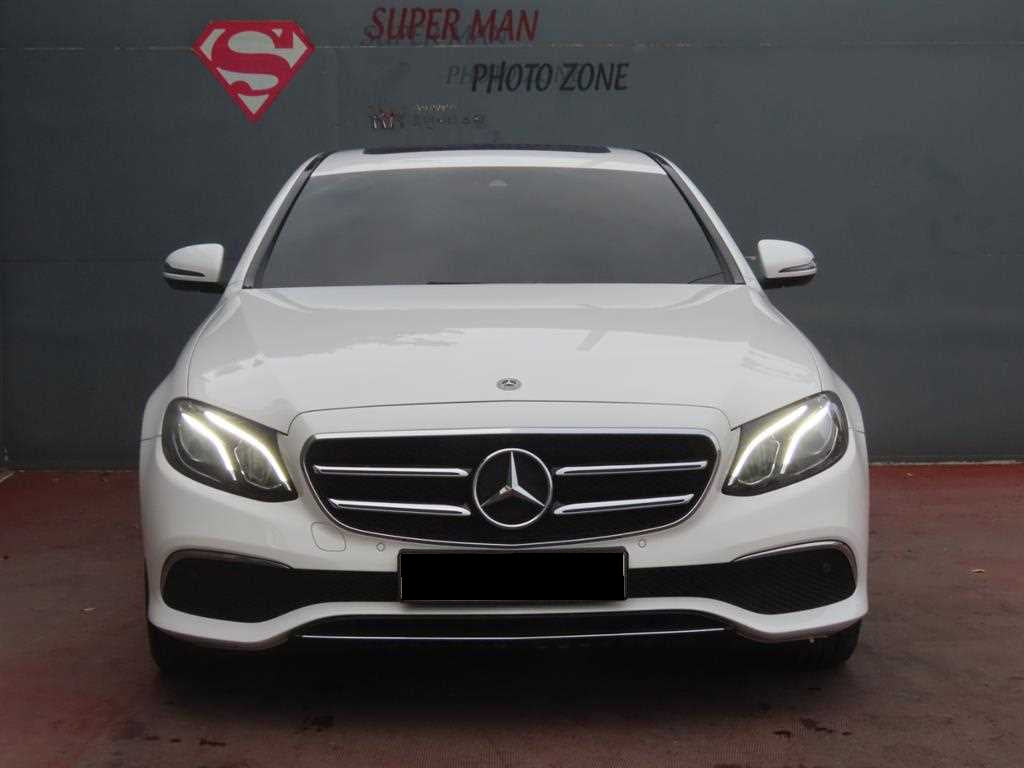 Mercedes-Benz E-Class — photo 02