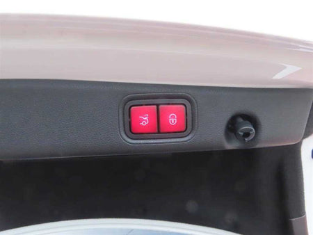 Mercedes-Benz E-Class — photo 06