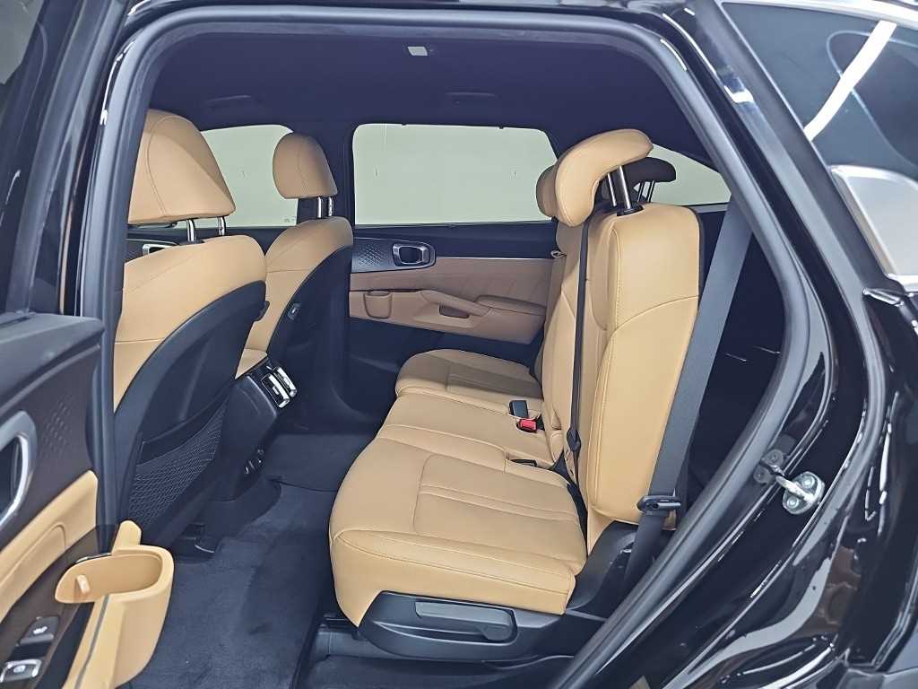 Kia Sorento — photo 12