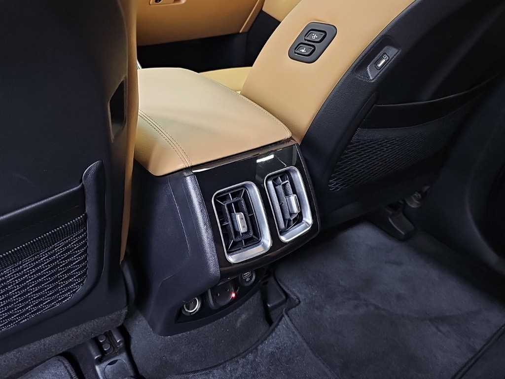Kia Sorento — photo 13