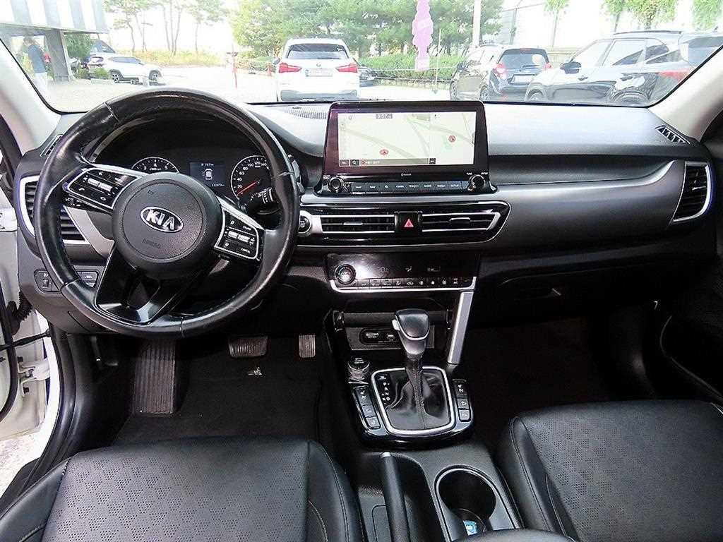Kia Seltos — photo 07