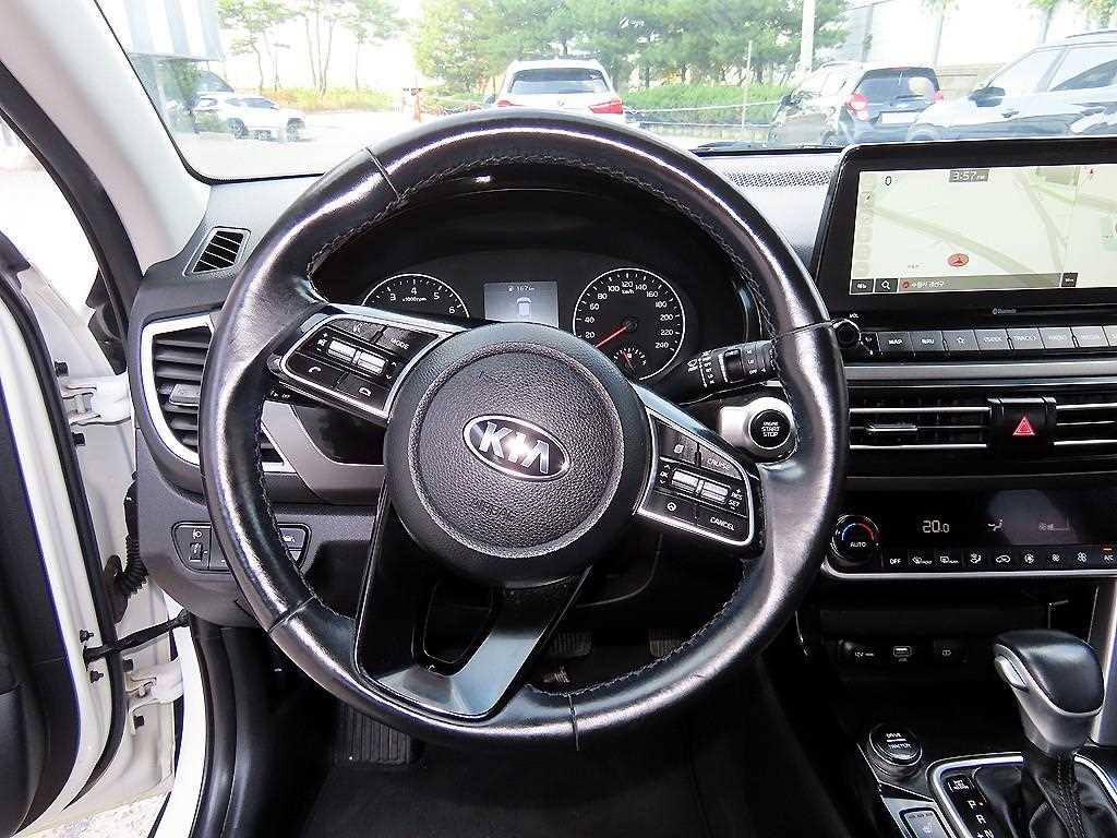 Kia Seltos — photo 08