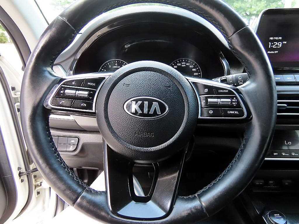 Kia Seltos — photo 08