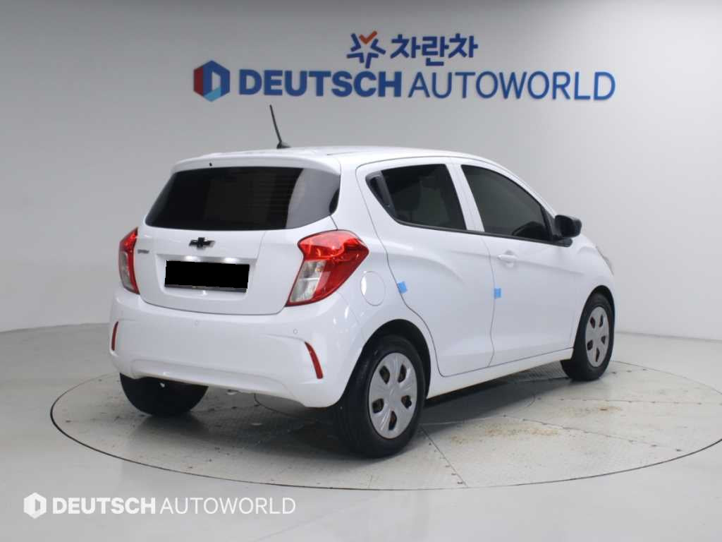 CHEVROLET Spark — photo 02