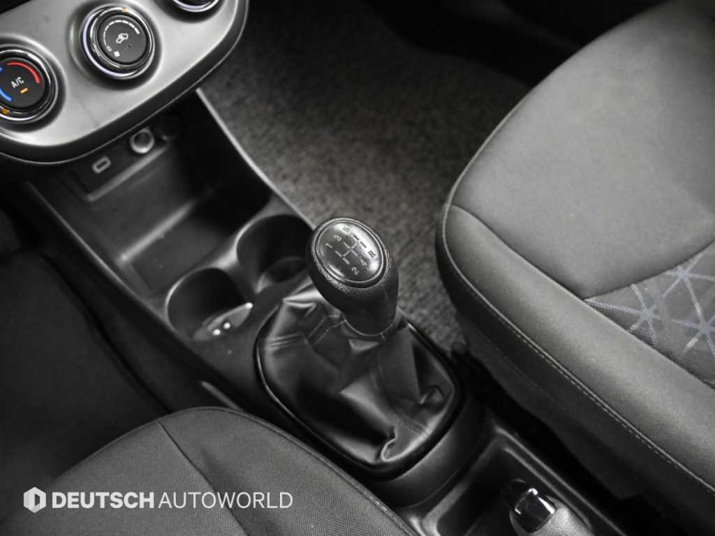 CHEVROLET Spark — photo 09
