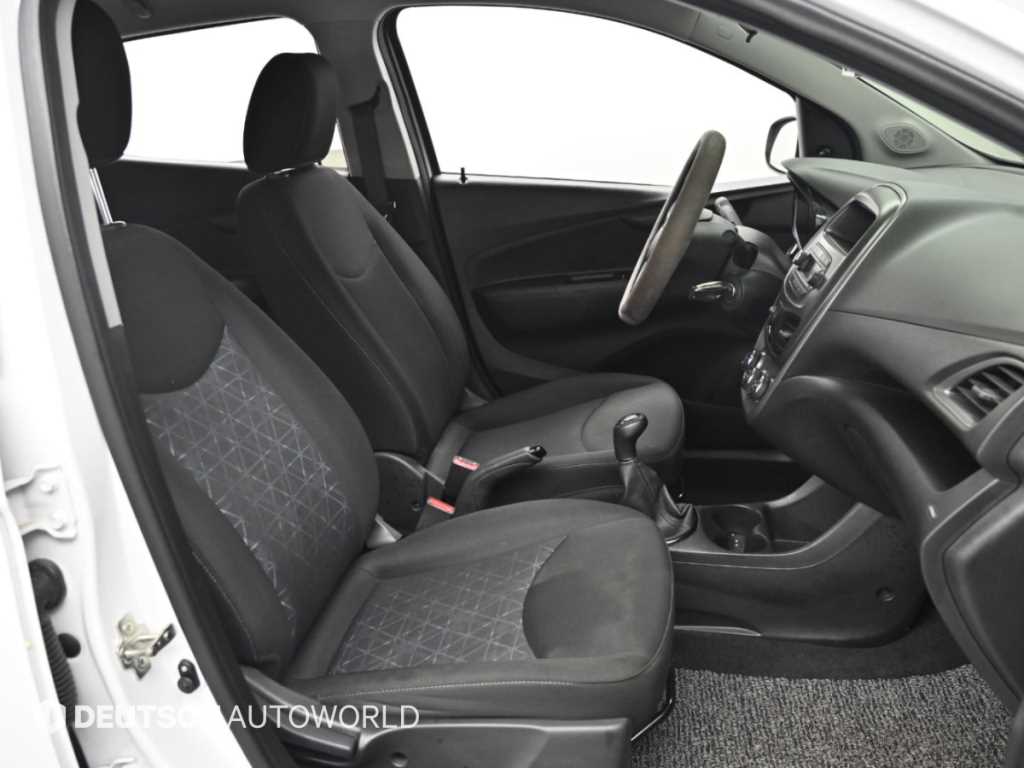 CHEVROLET Spark — photo 10