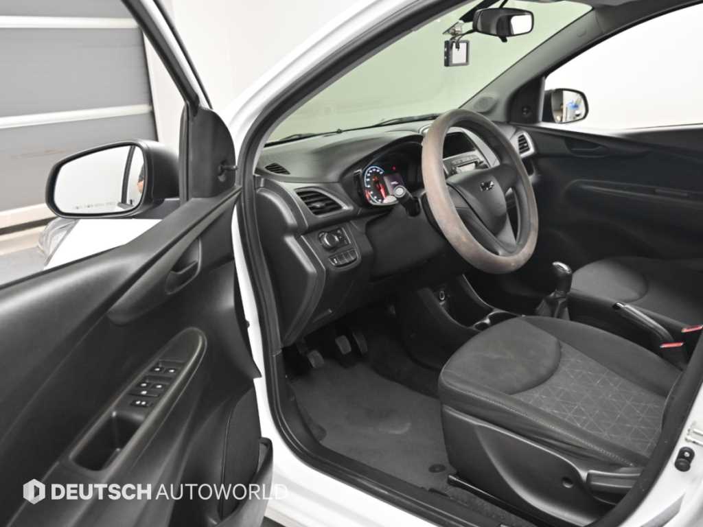 CHEVROLET Spark — photo 11