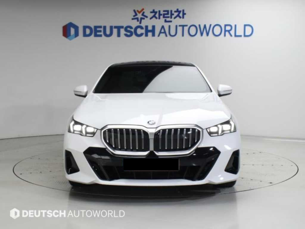BMW 5-Series — photo 03