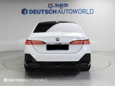 BMW 5-Series — photo 04