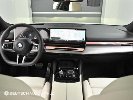 BMW 5-Series — photo 07