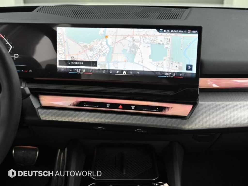 BMW 5-Series — photo 14