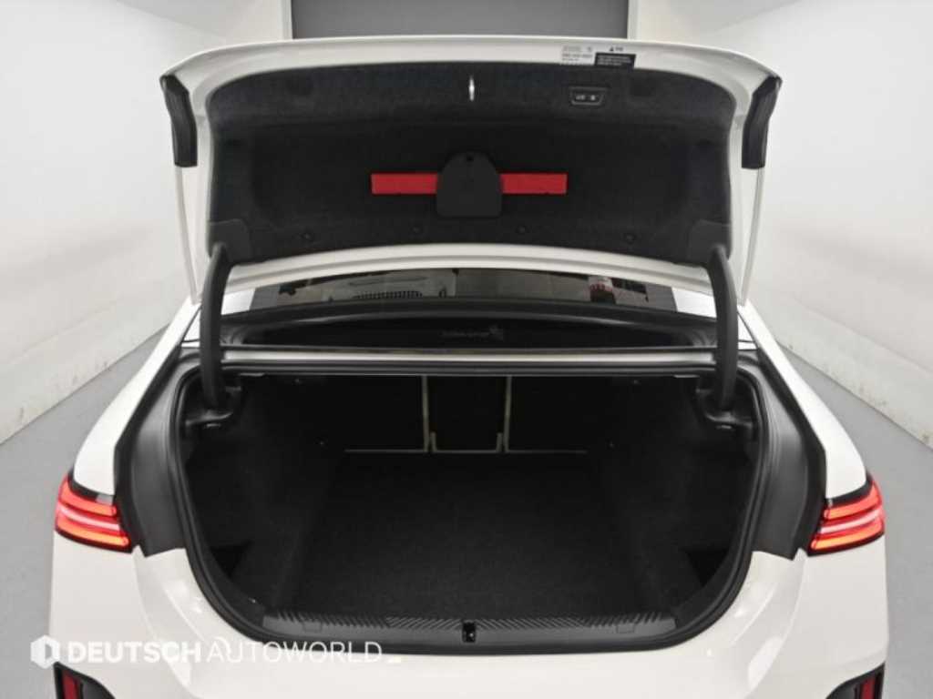 BMW 5-Series — photo 19