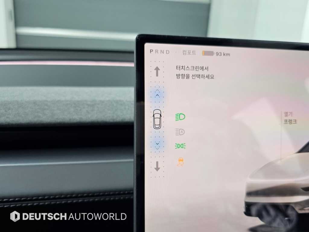 Tesla Model Y — photo 09