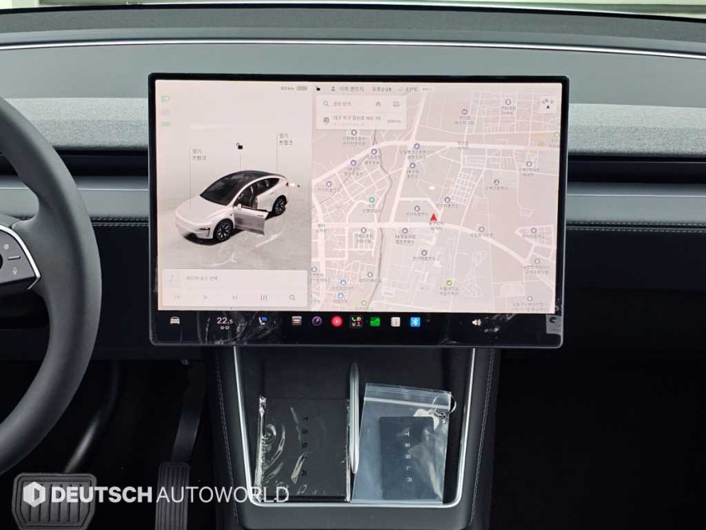 Tesla Model Y — photo 14