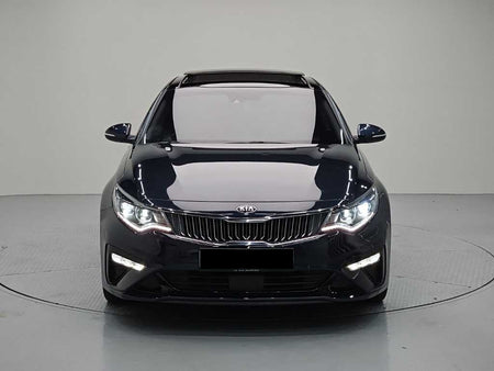 Kia K5 — photo 01