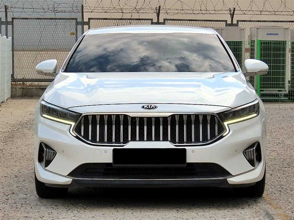 Kia K7 — photo 01