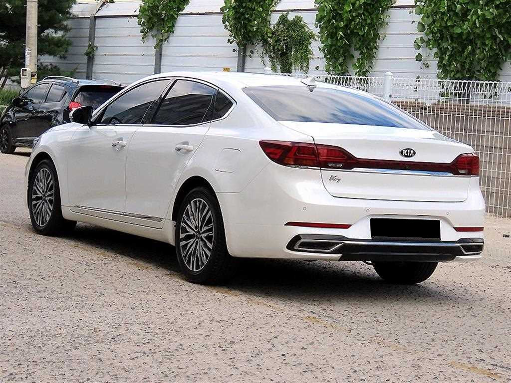 Kia K7 — photo 03