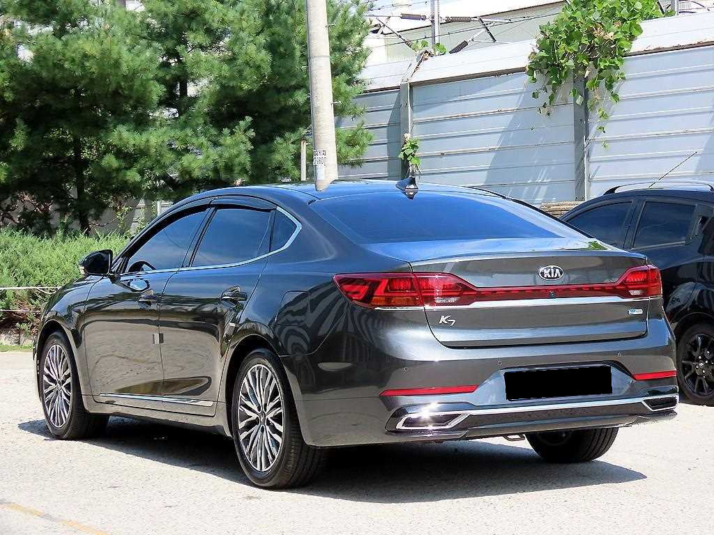 Kia K7 — photo 03