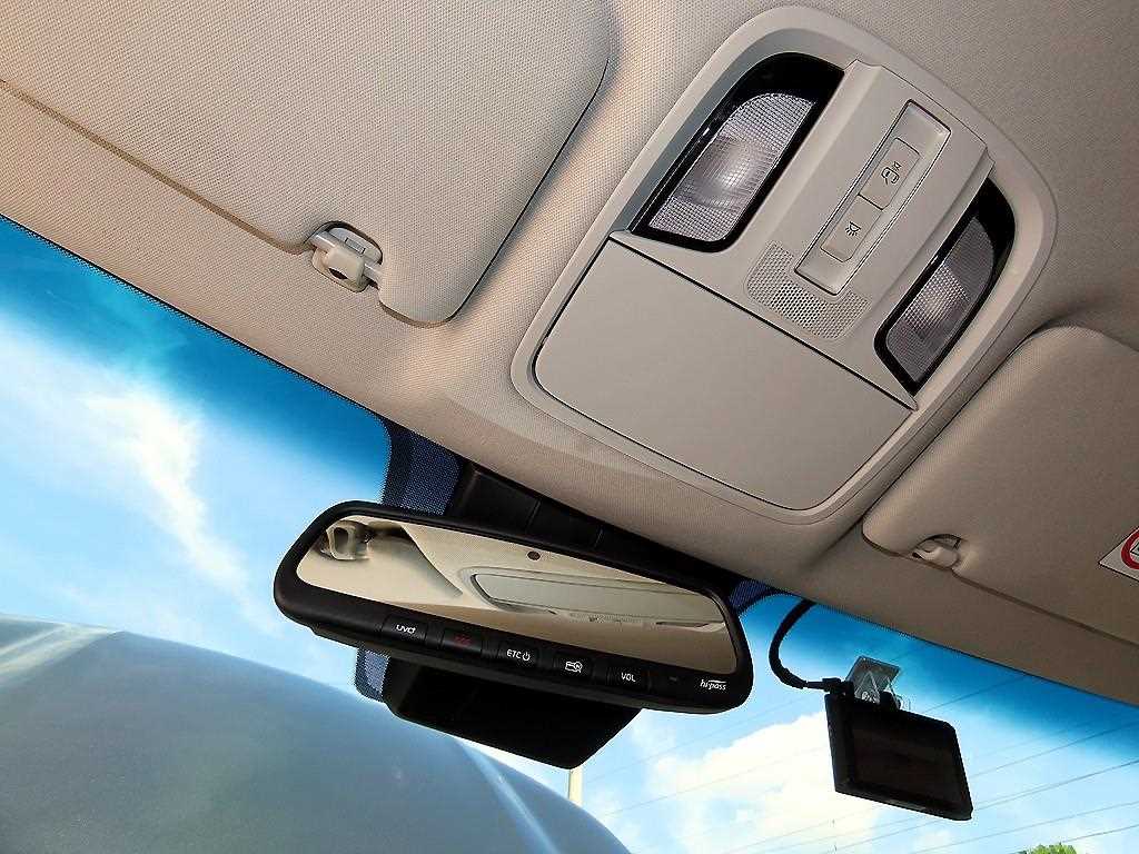 Kia K7 — photo 14