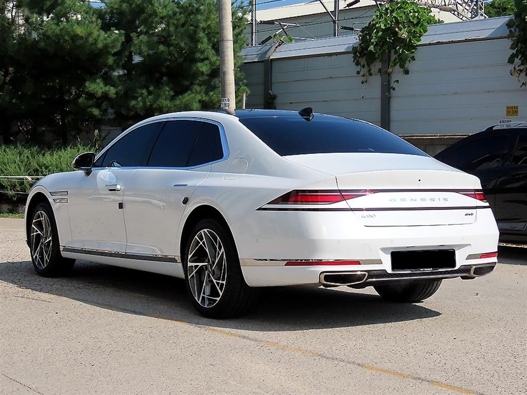 Genesis G90 — photo 03