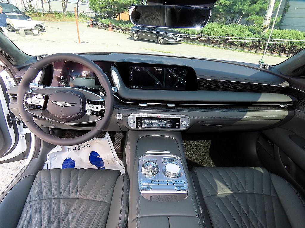Genesis G90 — photo 07