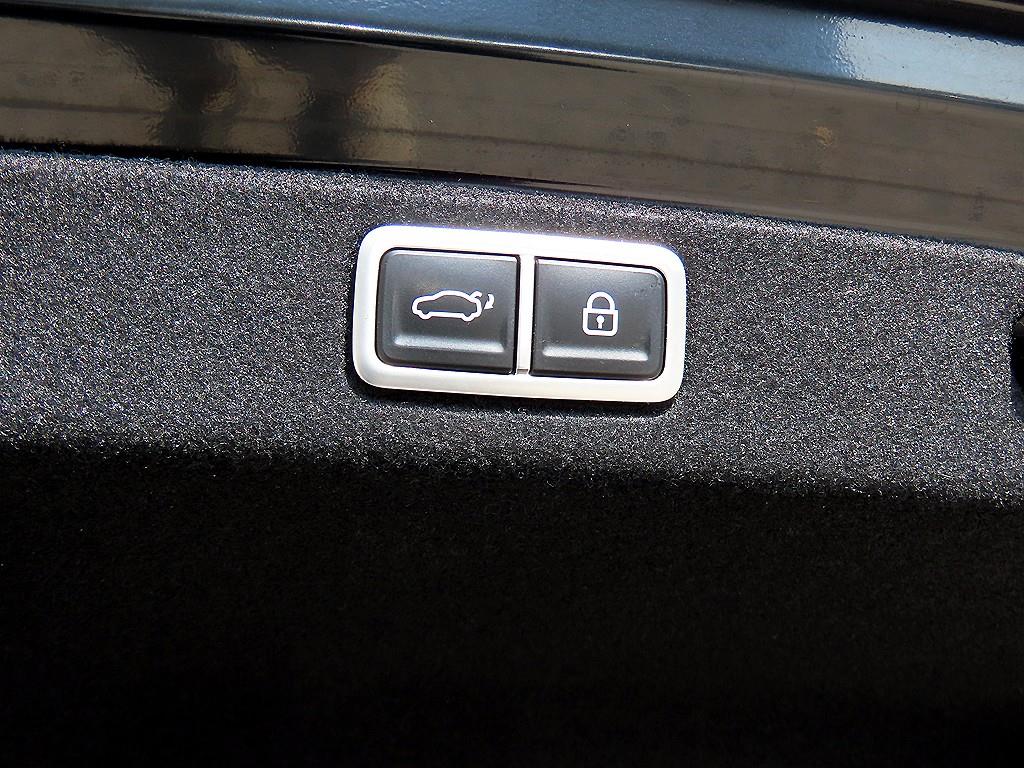 Hyundai Grandeur — photo 16