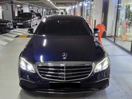 Mercedes-Benz E-Class — photo 01