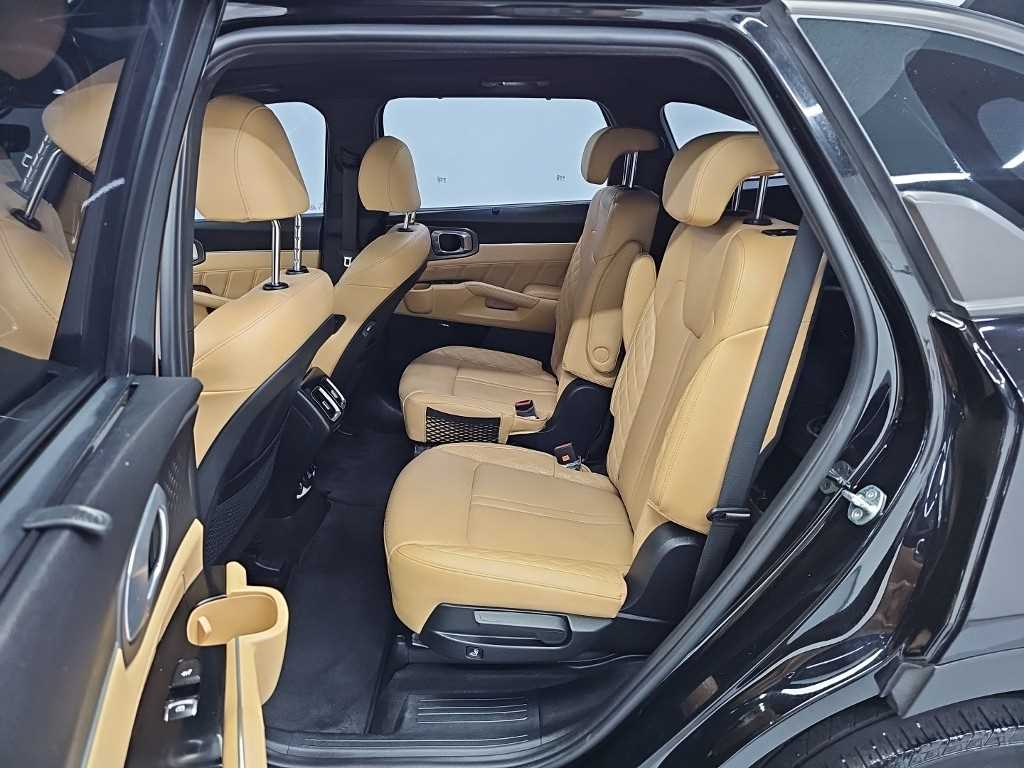 Kia Sorento — photo 12