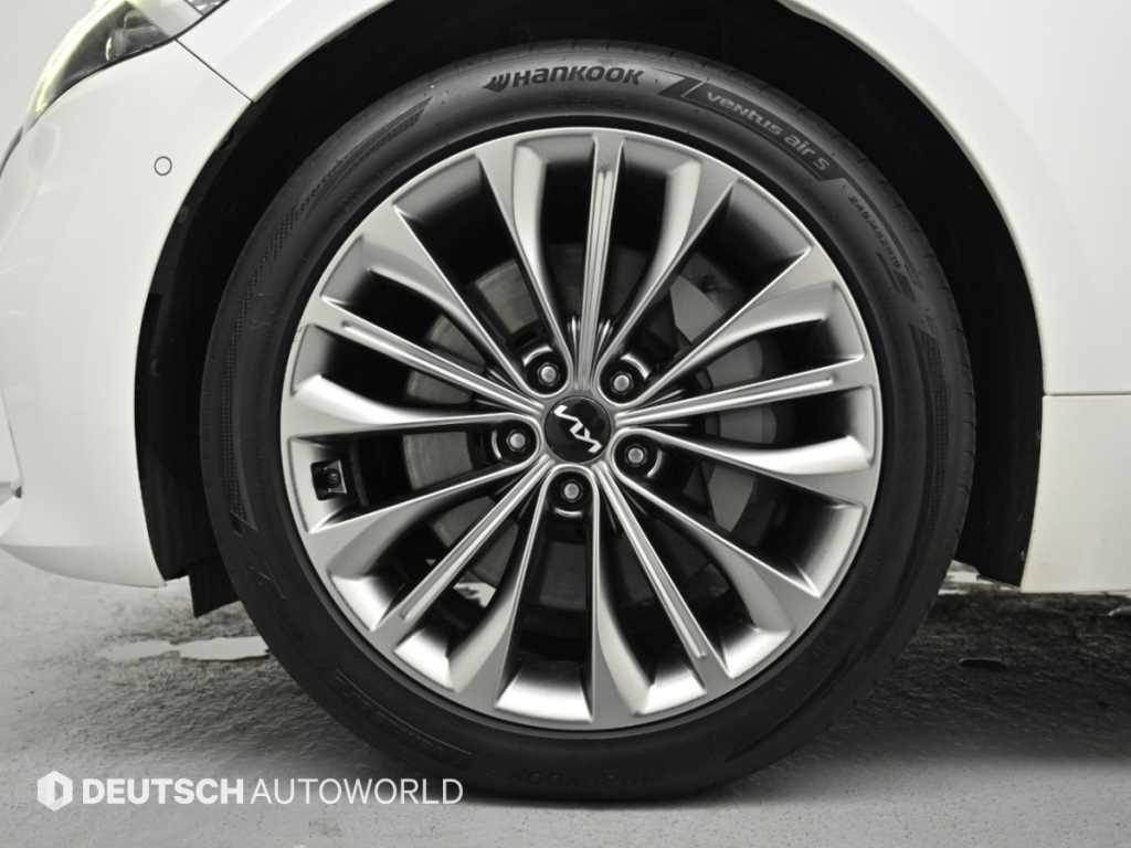 Kia K9 — photo 05