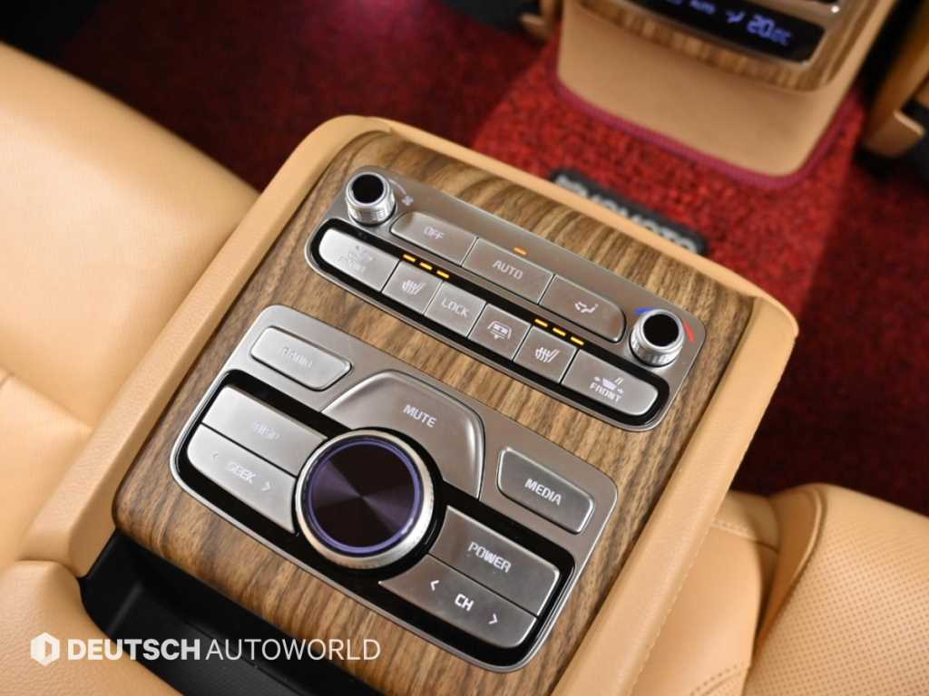 Kia K9 — photo 16
