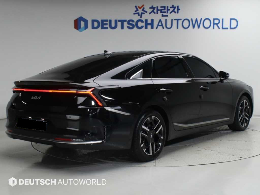 Kia K8 — photo 02