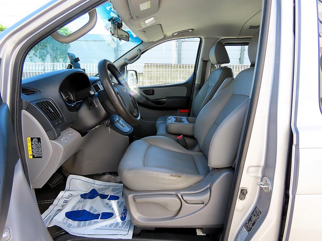 Hyundai Starex — photo 05