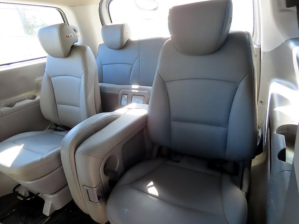 Hyundai Starex — photo 07