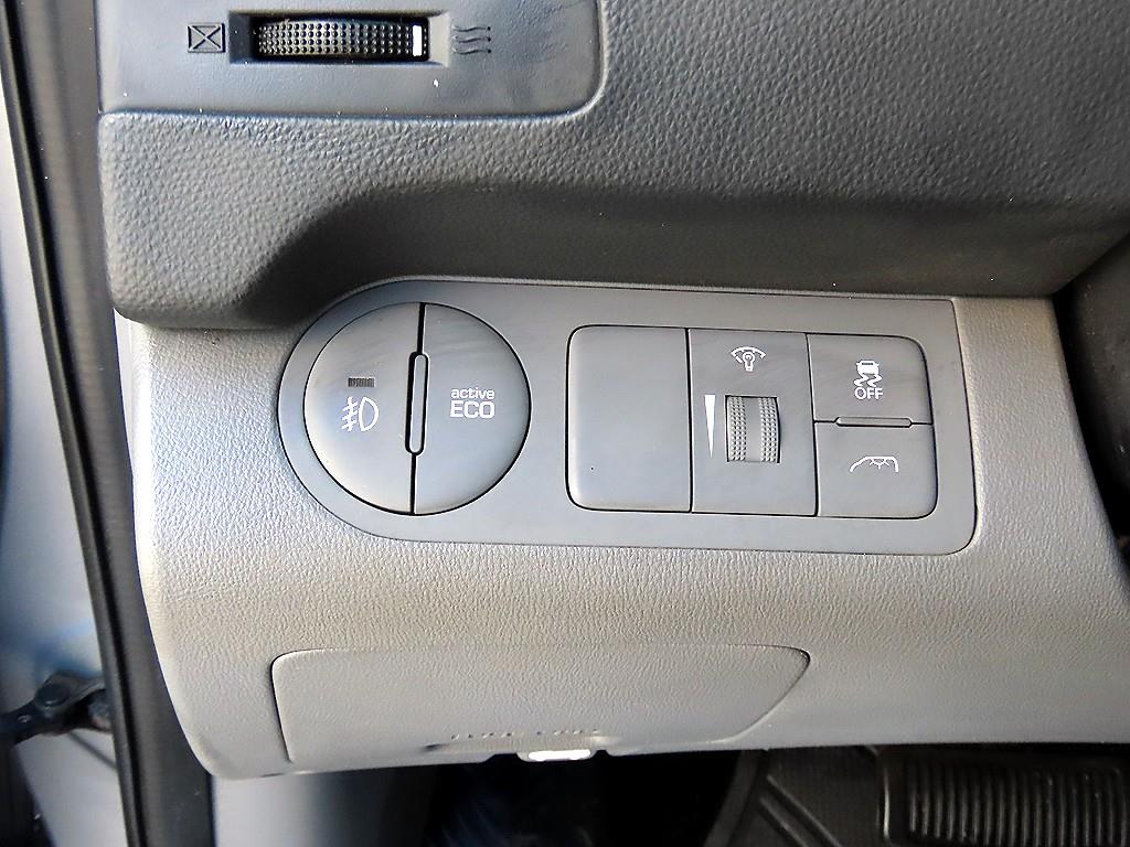 Hyundai Starex — photo 13