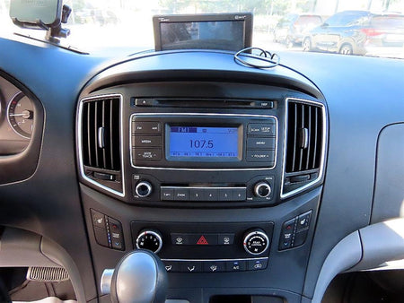 Hyundai Starex — photo 14