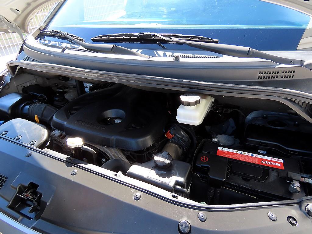 Hyundai Starex — photo 16