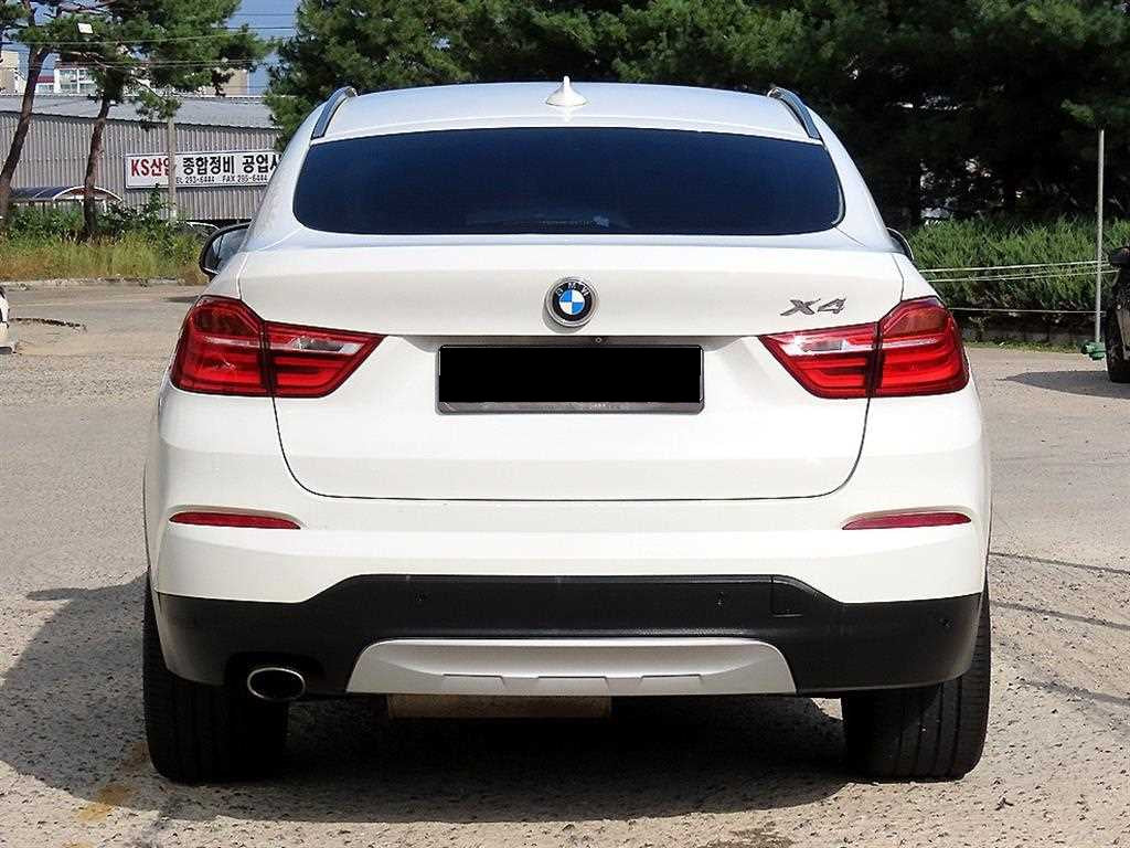 BMW X4 — photo 04