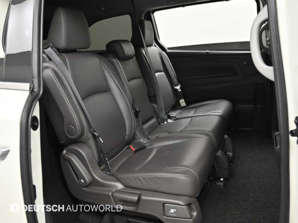 Honda Odyssey — photo 12
