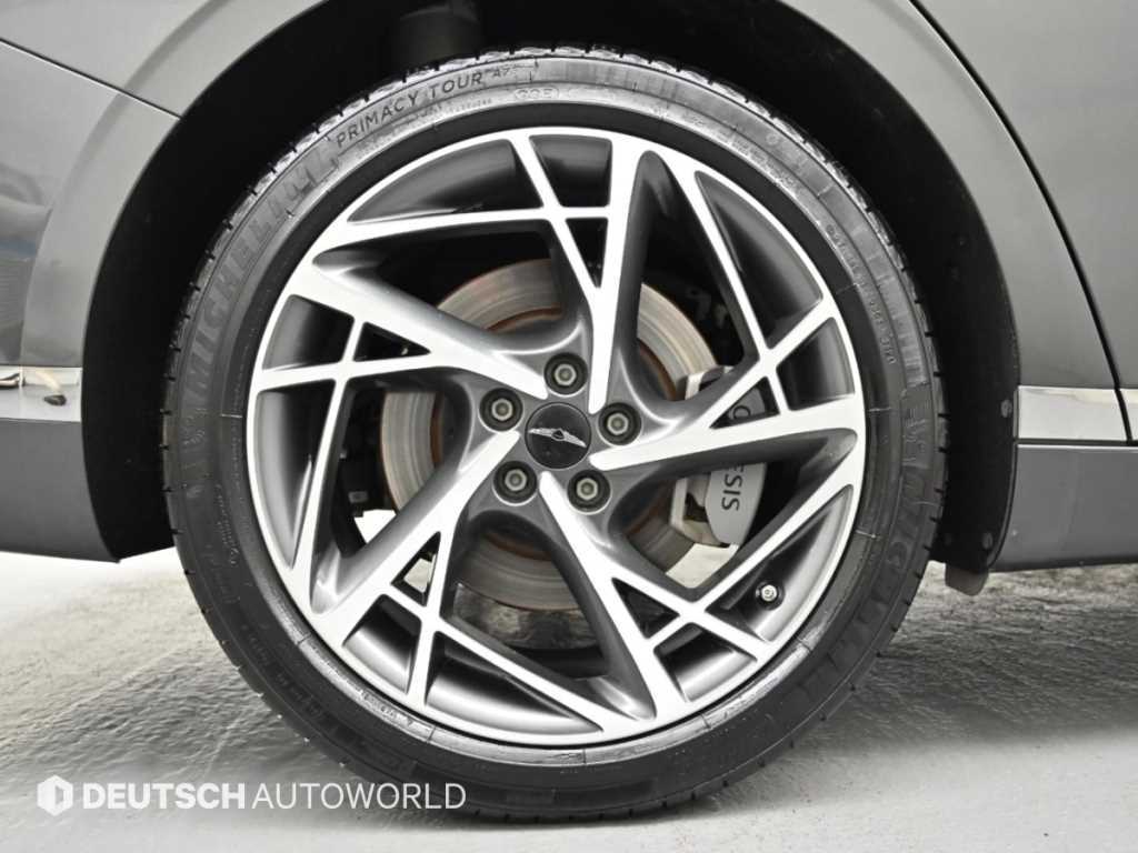 Genesis G90 — photo 05