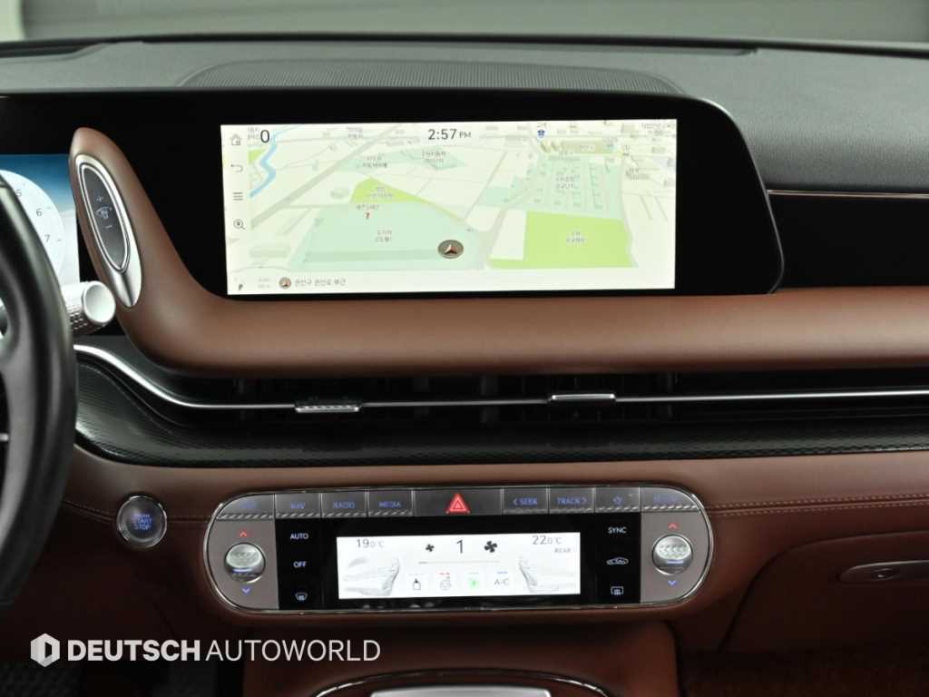 Genesis G90 — photo 14