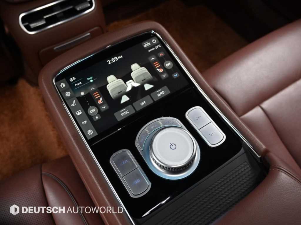 Genesis G90 — photo 16
