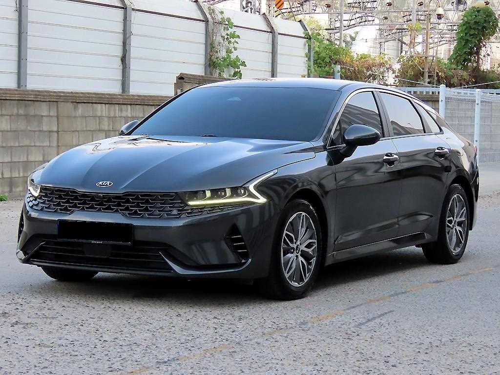 Kia K5 — photo 02