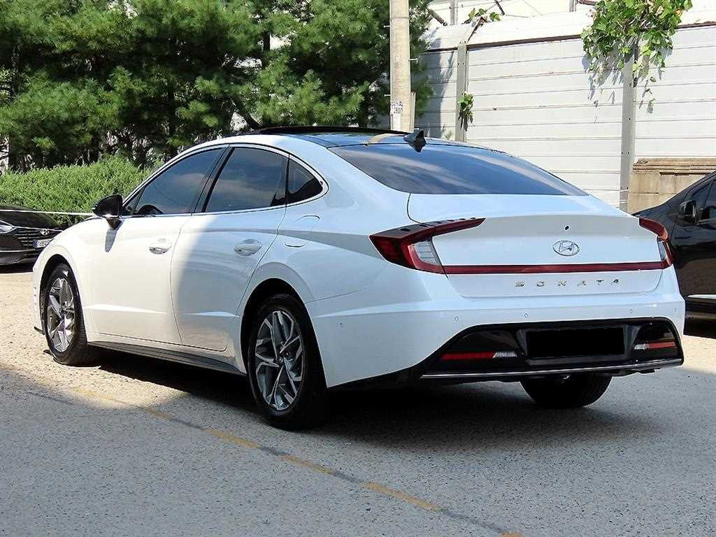 Hyundai Sonata — photo 03