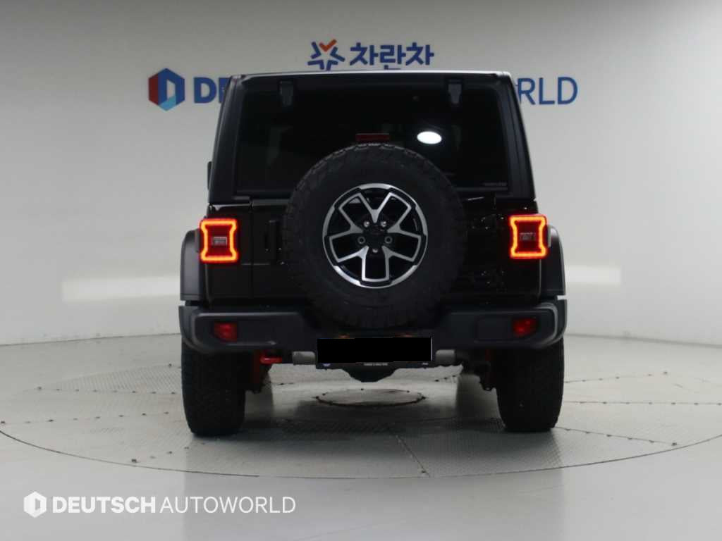 Jeep Wrangler — photo 04