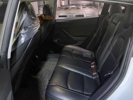 Tesla Model 3 — photo 07