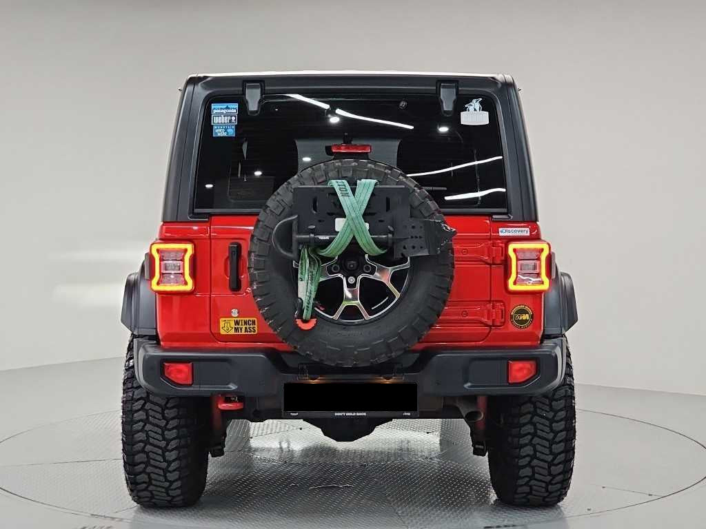 Jeep Wrangler — photo 03
